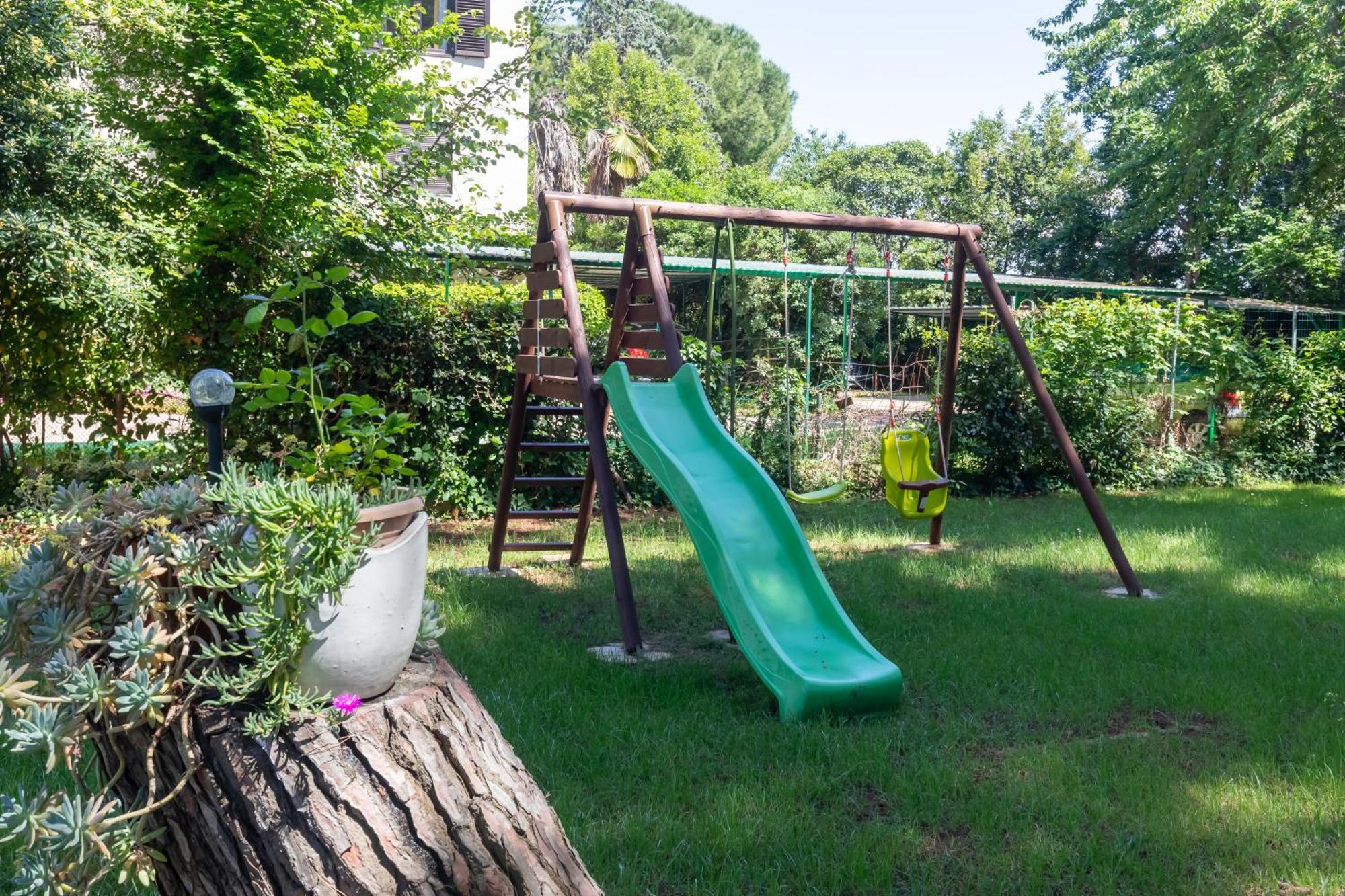 Hotel Emaus Novigrad  Екстер'єр фото