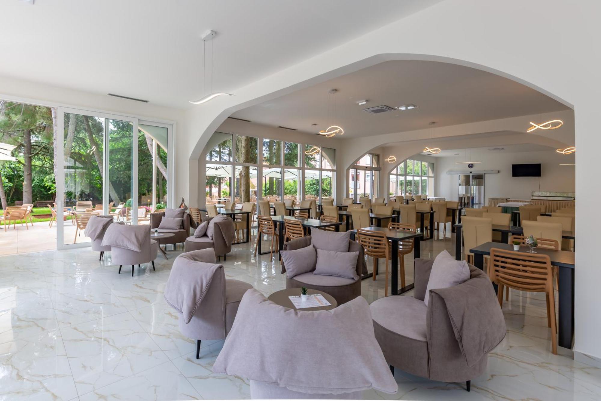 Hotel Emaus Novigrad  Екстер'єр фото